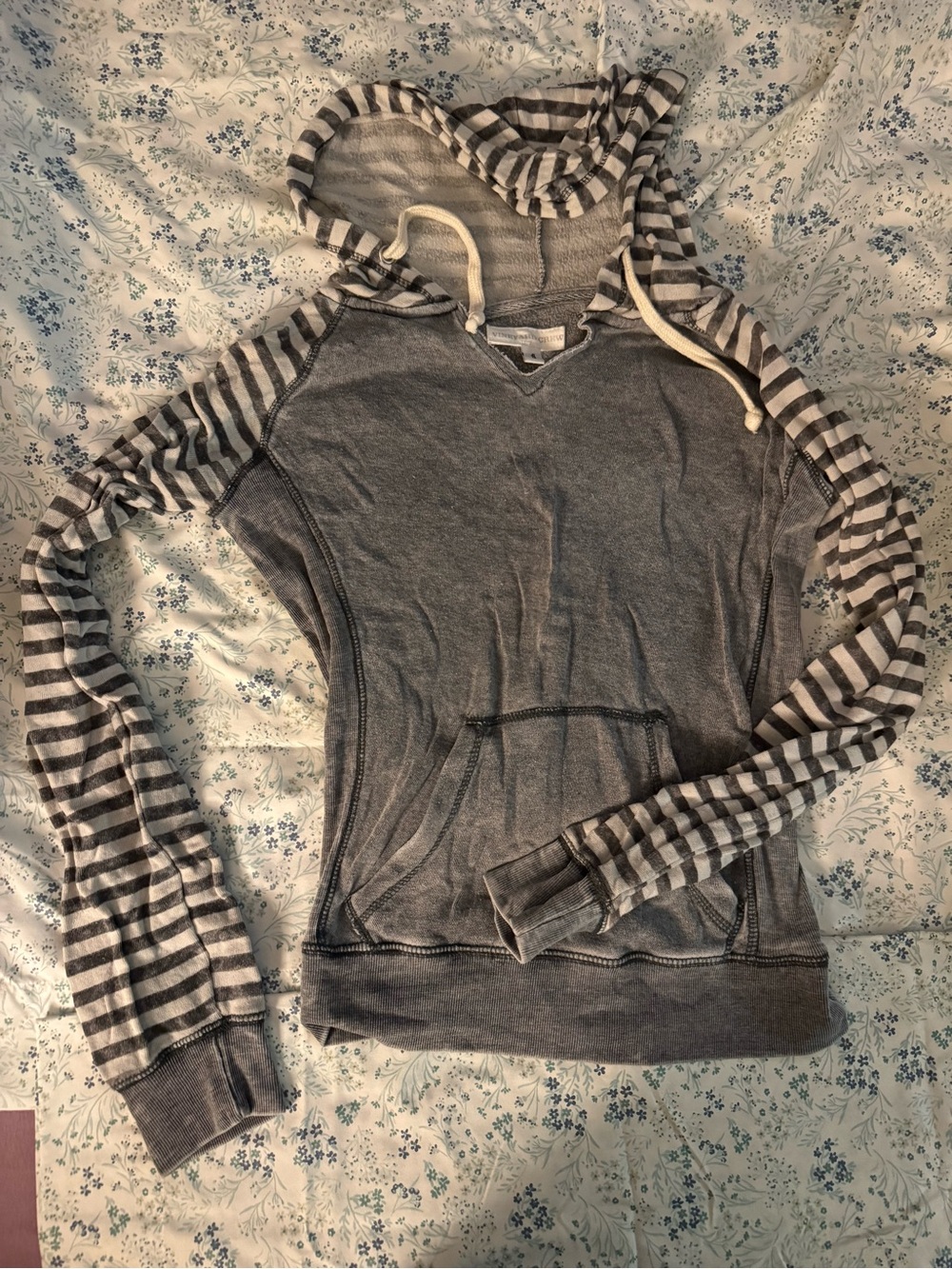 Striped Sleeve Gray Hoodie with Drawstring